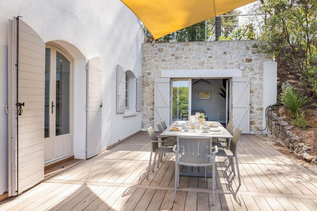 Villa La Pinede Aix-en-Provence Exterior photo